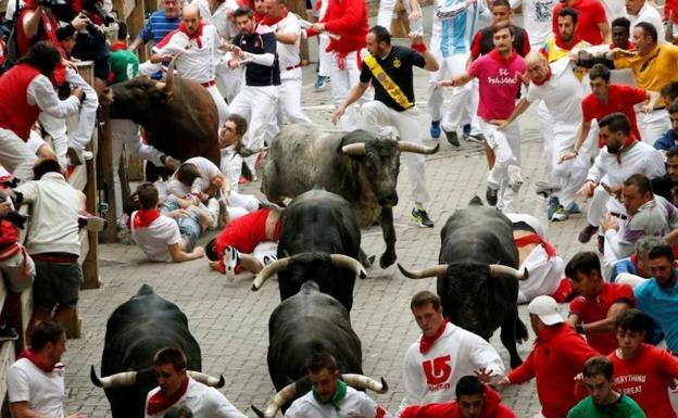 Dos castellonenses entre los 11 heridos del último encierro de sanfermines 2017