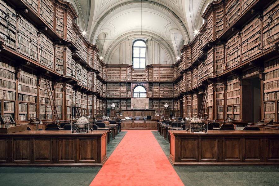 Fotos de 11 impresionantes bibliotecas que vale la pena visitar