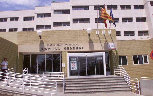 Una ciclista de 61 años herida tras chocar con un coche en Villena