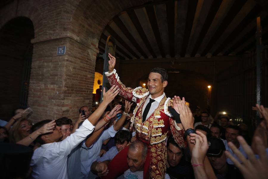 Fotos de la primera corrida de toros de la Feria de Julio de Valencia 2017
