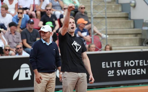 Un neonazi interrumpe el partido entre David Ferrer y Fernando Verdasco