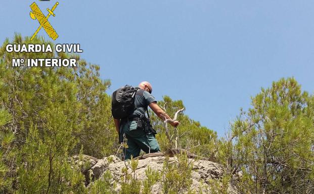 Rescatados tres senderistas españoles y alemanes en una zona de difícil acceso de Chulilla