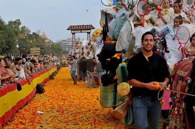 Guía para no perderte la Batalla de Flores de Valencia 2017