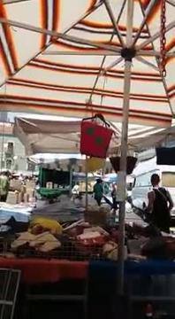 Violenta trifulca entre vendedores del mercadillo y manteros