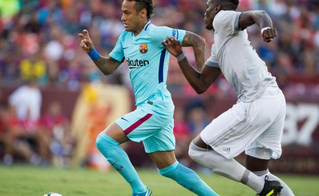 Neymar da al Barcelona la victoria contra el United de Mourinho