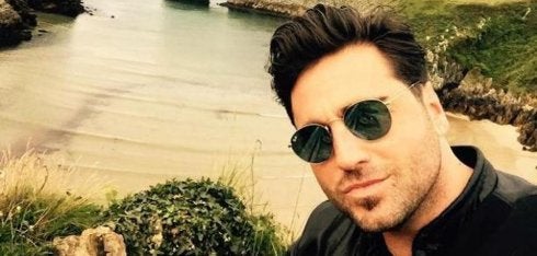 'Busta' confiesa durante un concierto que está soltero