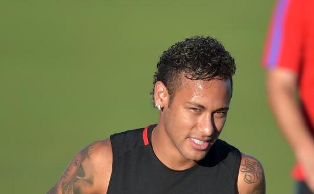 Neymar, a punto de pegarse con Semedo