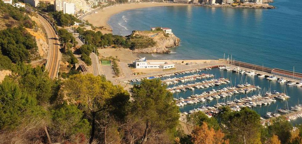 Fallece un buzo de 54 años rescatado semiinconsciente en el puerto de Oropesa