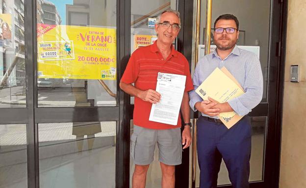 Un anciano de Benifairó lleva cuatro meses luchando para cobrar un premio de 35.000 euros