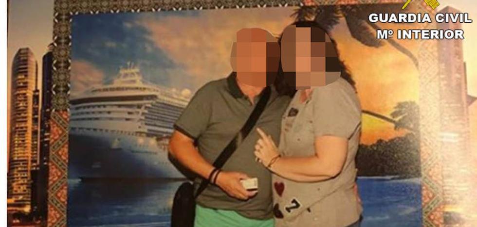 Detenida en Almoradí la trabajadora de un banco que se gastó 1.282.650 euros de un cliente en lujos durante 25 años