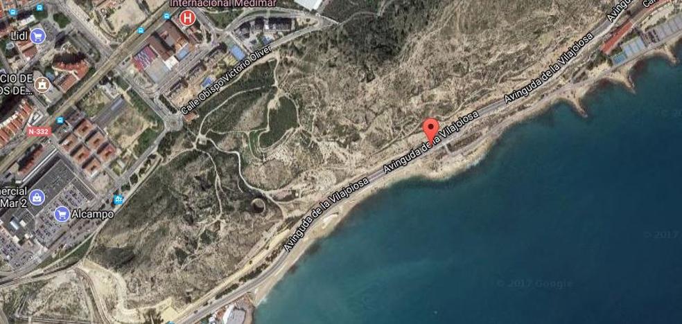Un motorista de 30 años muere tras chocar contra una palmera en Alicante
