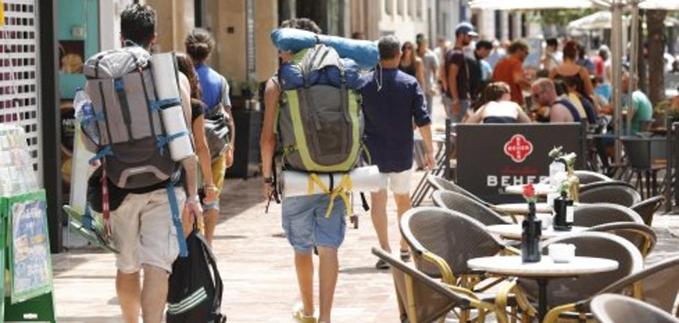 El plan de Ciutat Vella plantea limitar los hoteles y apartamentos turísticos