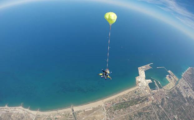 Valencia desde las alturas: Actividades aéreas para subir la adrenalina