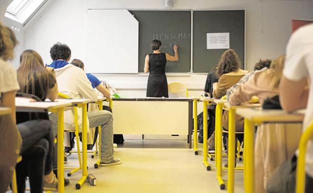 Un juzgado mantiene el requisito de la certificación de valenciano para los profesores interinos