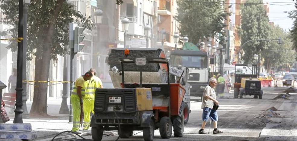 El tripartito acaba sólo la cuarta parte de las obras de este año en siete meses