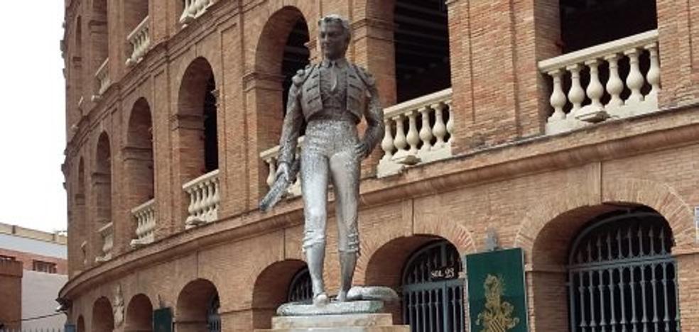 Valencia carece de contrata para la limpieza de monumentos