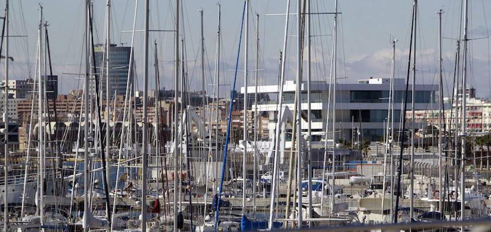 La Marina de Valencia refuerza la gestión para el cobro a morosos de 680.000 euros por amarres