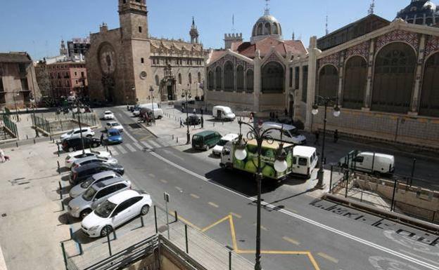 Rutas alternativas para acceder al aparcamiento del Mercado Central por las obras en San Vicente
