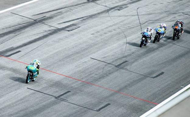 El valenciano Jaume Masià sorprende en una carrera dominada por Mir