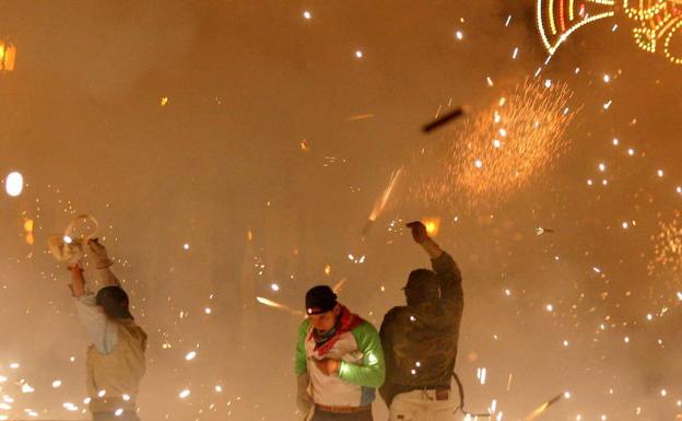 Once heridos, entre ellos un niño de 8 años, en la Nit de l'Albà de Elche