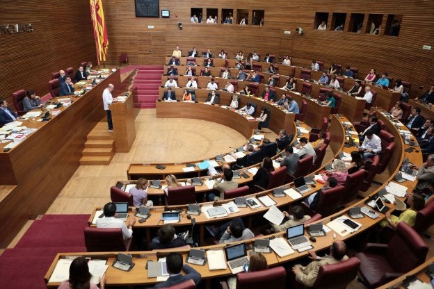 Les Corts ya ha aprobado más declaraciones institucionales que en dos legislaturas enteras