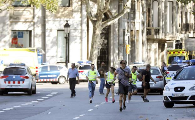 «Oímos un derrape y luego vimos a la gente correr»