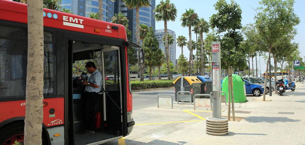 Uno de cada cuatro buses de la EMT de Valencia se queda sin salir al estar averiado