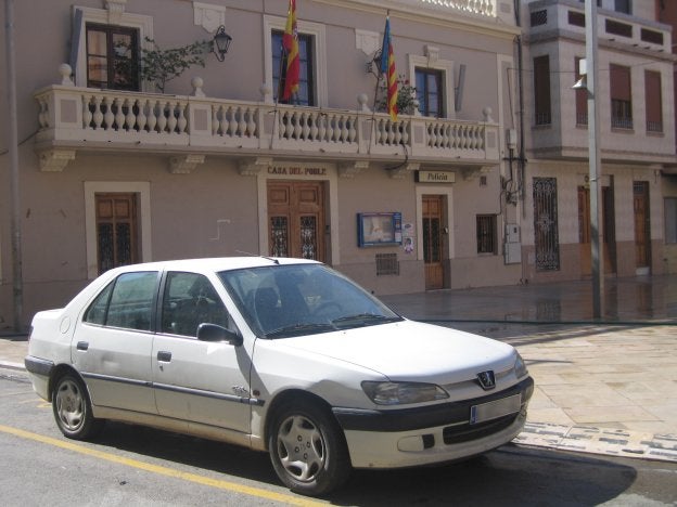 Suspenden una discomóvil en Foios tras el apuñalamiento de un joven y varias peleas