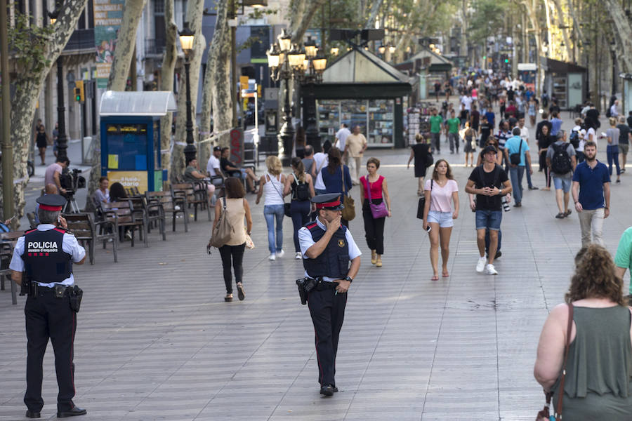 El Ayuntamiento de Barcelona se plantea ahora colocar bolardos en las zonas de riesgo