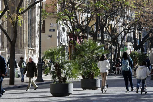 Mislata y Paterna instalan barreras contra atentados