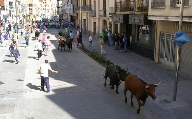 Muere una anciana embestida por una vaquilla en las fiestas de Albocàsser