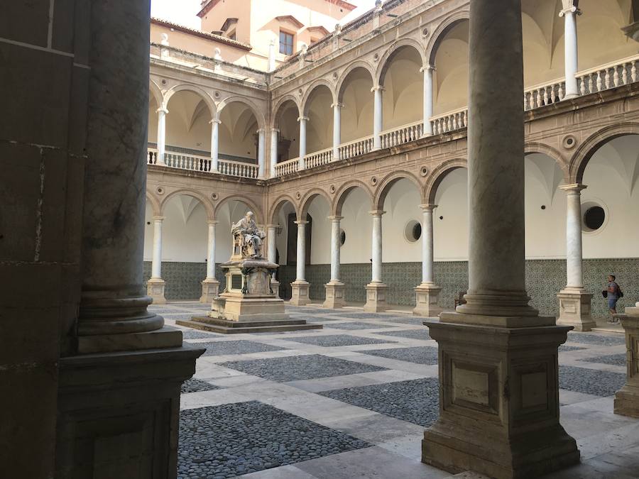 Fotos del claustro y museo del Patriarca