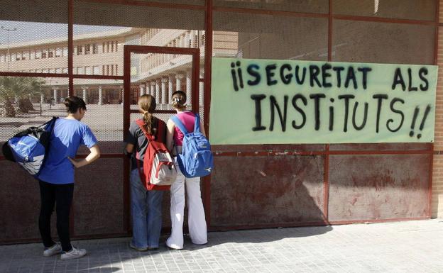 Detenidas cuatro menores por bulling a otra niña a la que agredieron por la calle en San Vicente del Raspeig