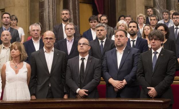 El Parlamento catalán se conjura para derrotar al terrorismo