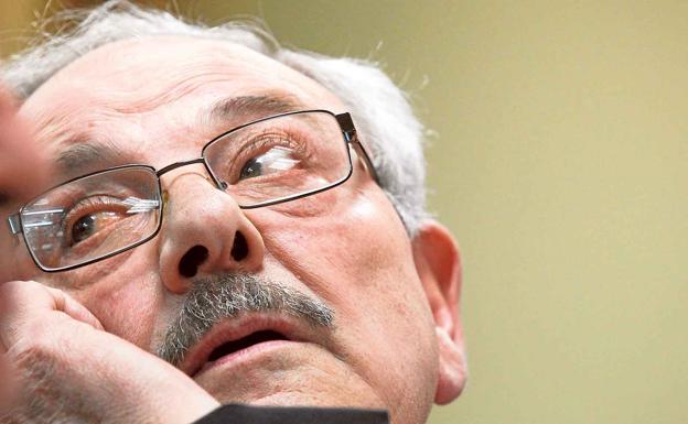 Vicente Muñoz dimite en la RFEF pero continúa al frente de la Valenciana