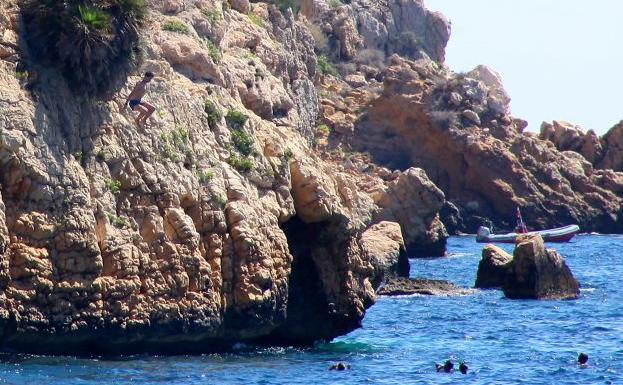 Zambullida en la Comunitat Valenciana ante un vacío legal