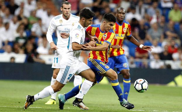 El Valencia CF logra un trabajado empate en el Bernabéu