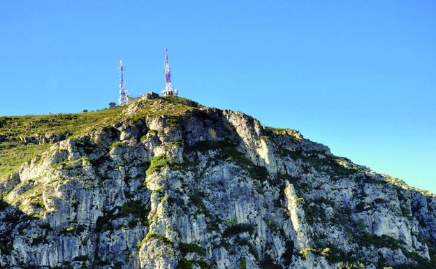 Rescatan a un senderista de 69 años en Xeresa tras perderse en el Mondúver