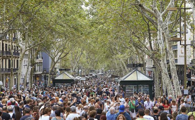 Barcelona no registra cancelaciones turísticas pese al atentado