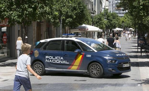 Agrede a su pareja en Valencia porque chateaba con otros hombres a través de una red social