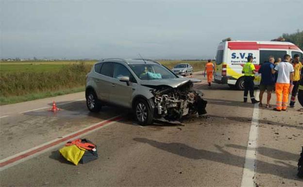 Choque frontal en la carretera de El Saler al dormirse al volante un conductor ebrio