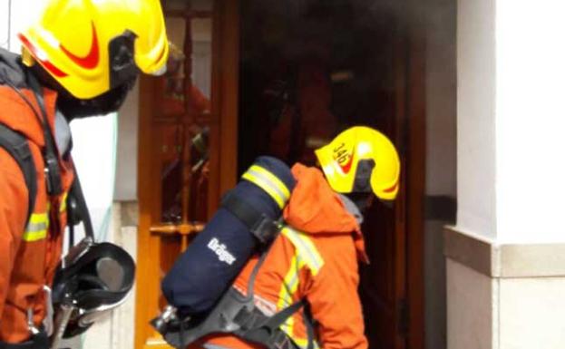 La explosión de un televisor obliga a desalojar una vivienda de la Pobla Llarga