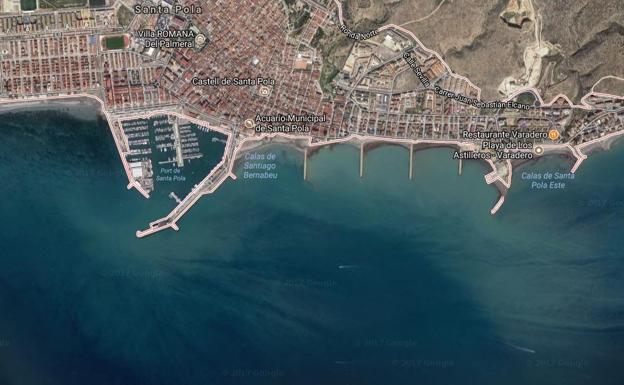 Rescatan agarrado a un boya a un nadador frente a Santa Pola