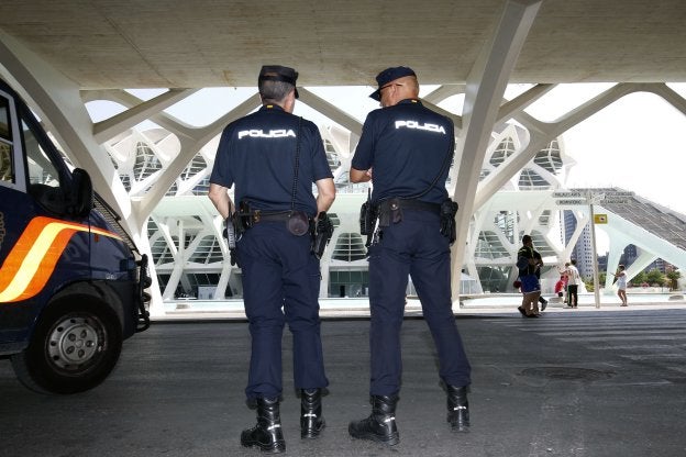 Interior blindará veinte puntos sensibles de Valencia tras el atentado de Barcelona