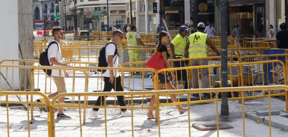 Obras en cuarenta calles rompen la vuelta a la normalidad en Valencia