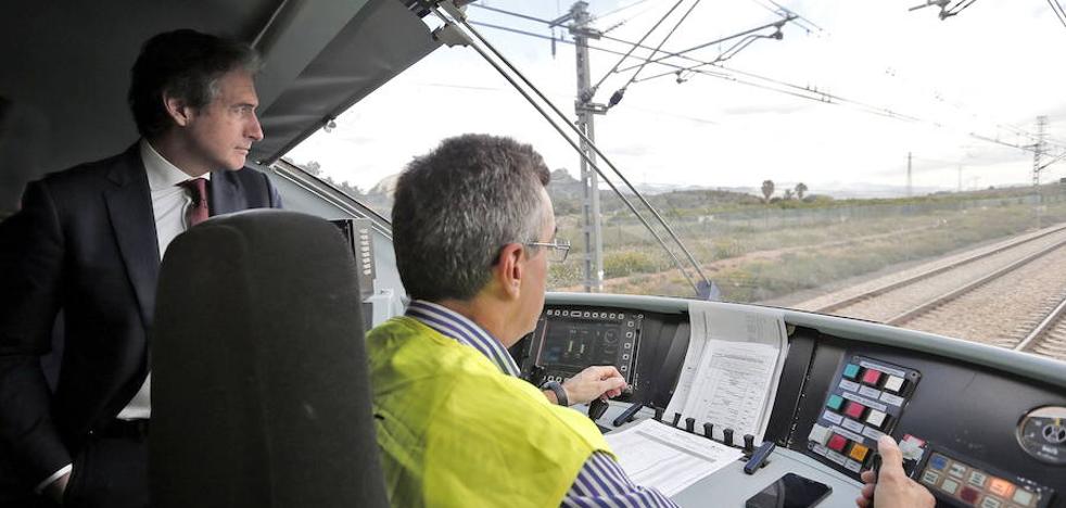 Los empresarios piden al Gobierno y los partidos políticos un «pacto global» por las infraestructuras de la Comunitat Valenciana