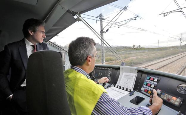 Los empresarios piden al Gobierno y los partidos políticos un «pacto global» por las infraestructuras de la Comunitat Valenciana