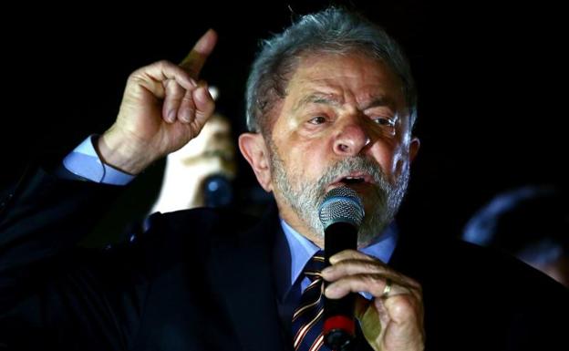 Lula se siente víctima de una «cacería de brujas» ante el juez