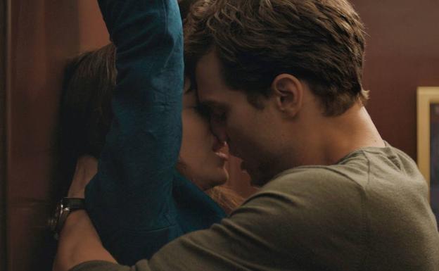 Dakota Johnson desvela el truco para rodar sexo en '50 sombras de Grey'