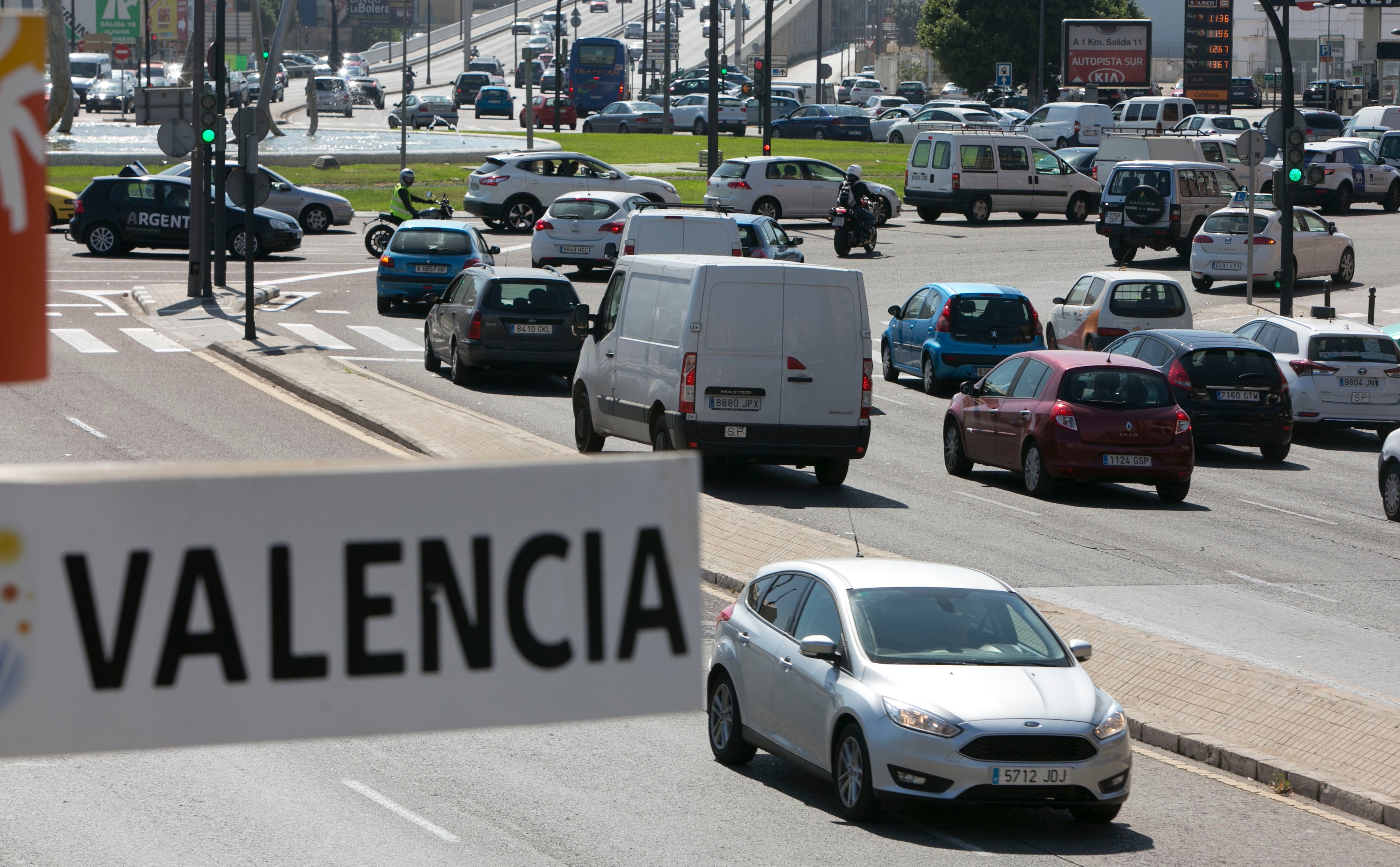 Fotos del tráfico en los accesos a Valencia